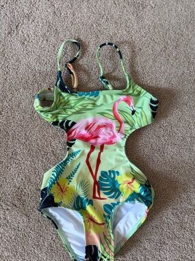 Pat Pat Girls size 3 One-Piece Swimsuit